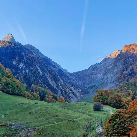 6 Pers Au Coeur Des Montagnes Pyreneennes Linge De Maison Et Papier Toilette Non Fournis