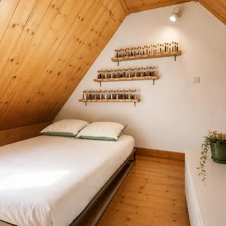 Apartment 6 Pers Au Coeur Des Montagnes Pyreneennes Linge De Maison Et Papier Toilette Non Fournis *