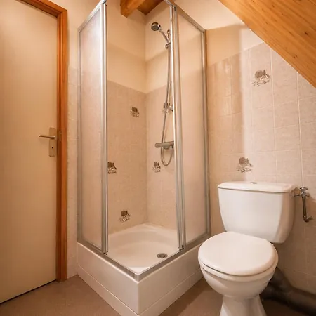 Apartment 6 Pers Au Coeur Des Montagnes Pyreneennes Linge De Maison Et Papier Toilette Non Fournis